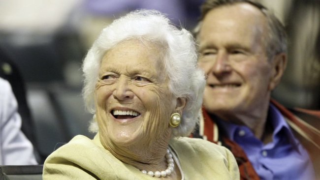 ABC7Chicago's tweet photo. Former First Lady Barbara Bush in failing health, according to spokesperson: https://t.co/jlALZdBrk6 https://t.co/R3fQFT0J4q