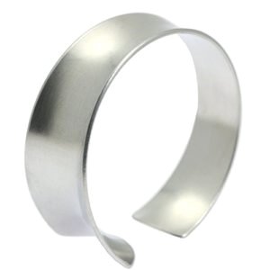 NEW! Attractive Brushed Silver Tone Aluminum Anticlastic Bangle goldenwebjewelers.com/product/brushe… #HandcraftedJewelry #MetalJewelry #Accessories