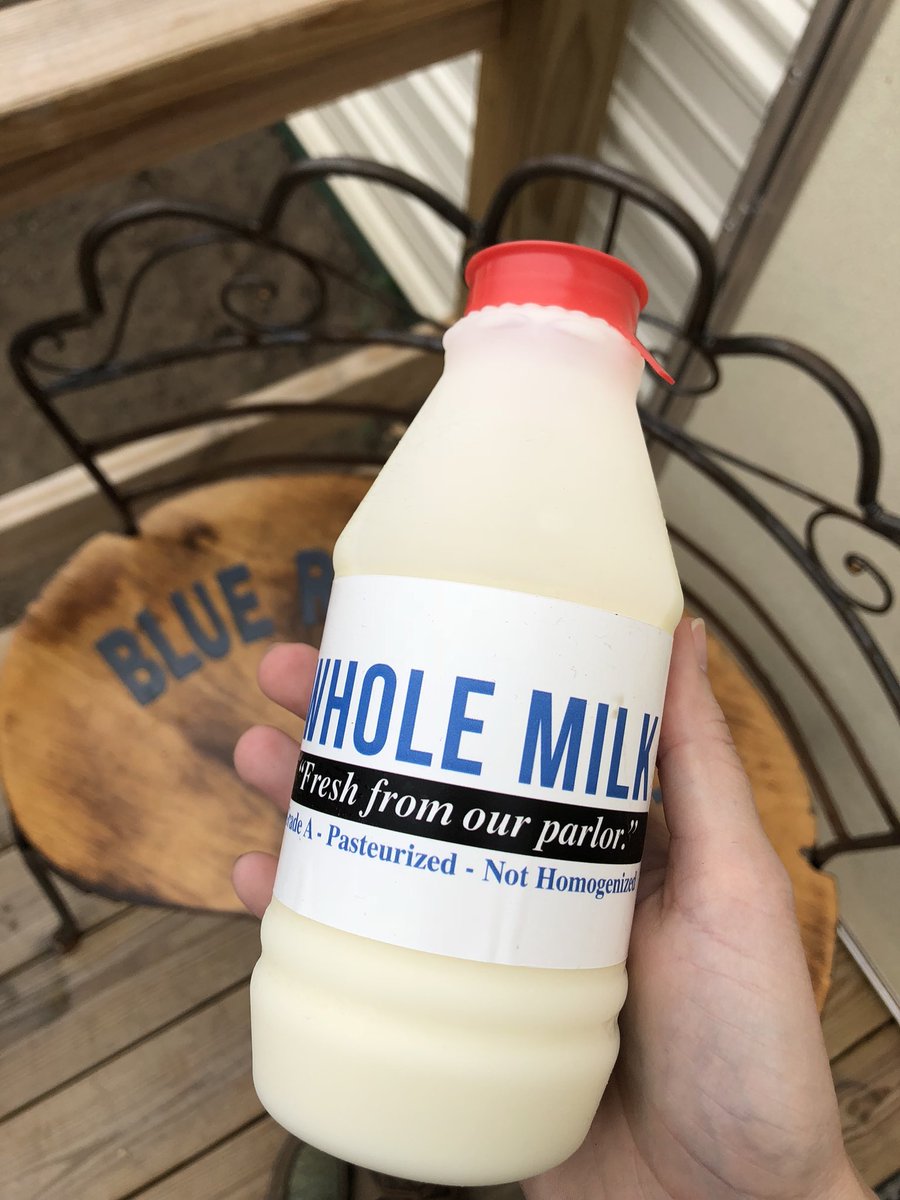 YFLeeCo's tweet photo. We toured Blue Ribbon Dairy yesterday. The milk was tasty! 🥛🐄 Head on over to our Facebook for more photos! #dairy https://t.co/OiAVpcGWwC