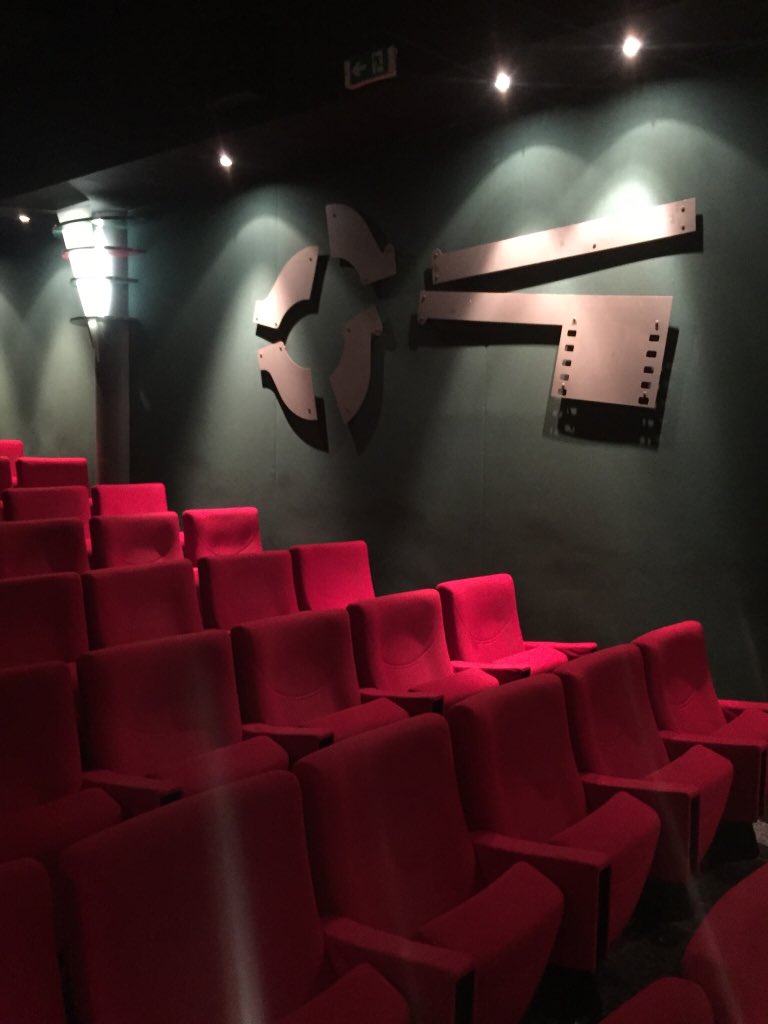 FBerthout's tweet photo. Dernière séance ce soir pour le cinéma La Clef dont les murs vont être vendus par un comité d'entreprise qui refuse de recevoir d'éventuels repreneurs. Mme La Ministre, nommez un médiateur Il est encore temps ! https://t.co/wnBgIl3P90