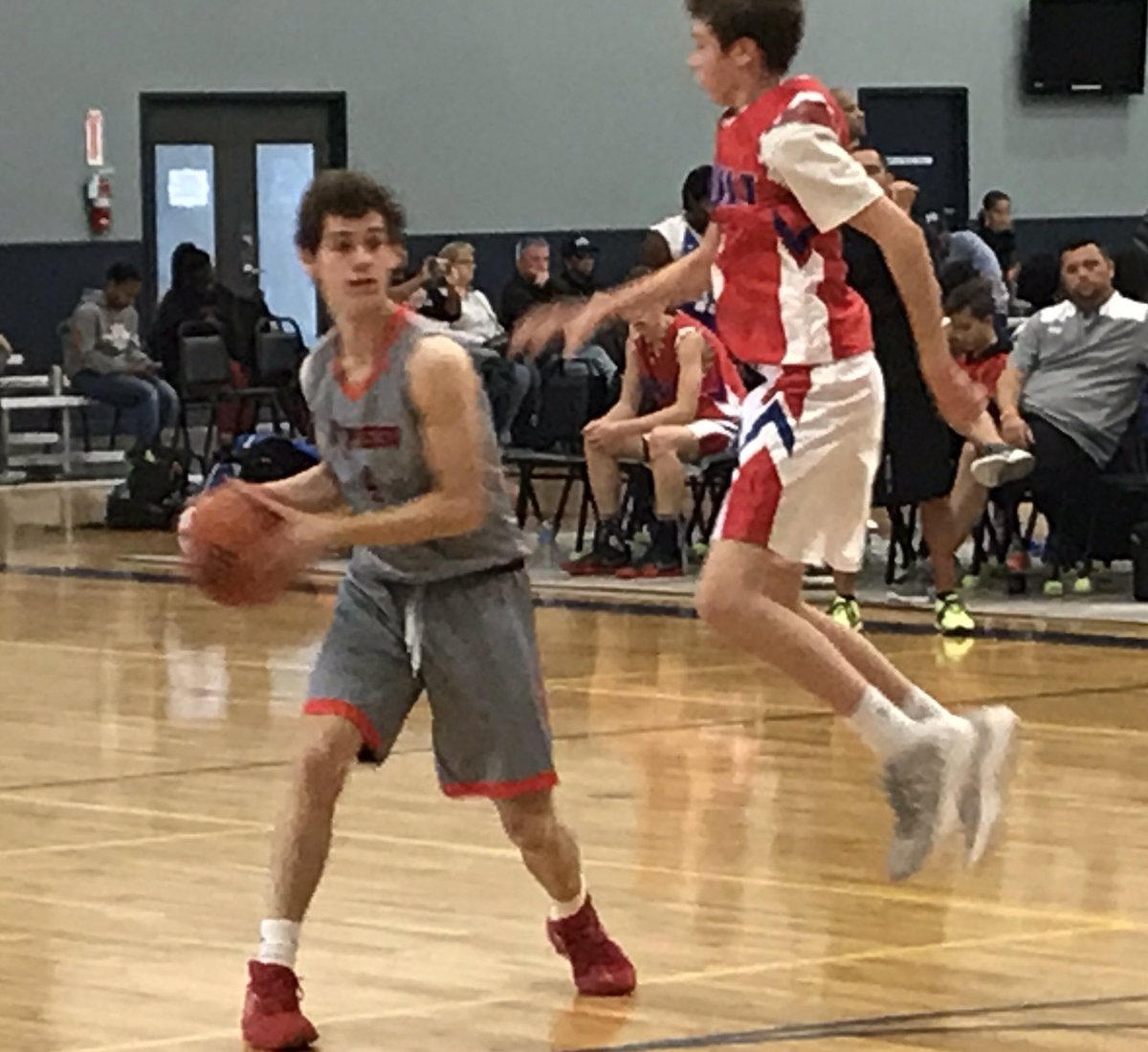 23_tournaments's tweet photo. Big Bounce Classic Day 2 
Decatur Assault vs Xpress Hoops 20 Red @23_tournaments @XPRESSHOOPS #court23tournaments #Basketball #hoops #ballin https://t.co/ttGpls3TK0