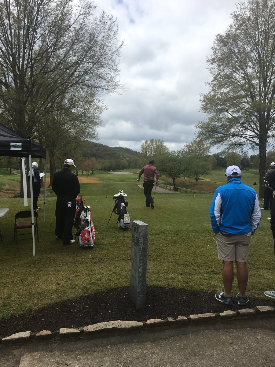 UATylerTracker's tweet photo. Coming to you live from the 3rd round of the Mason Rudolph Championship. Will be following @Stevensett_TW and @TylerHitchner today #whyisitcold https://t.co/OlvWlqNusa
