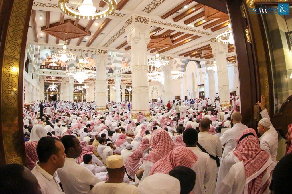 m_saudi_2030's tweet photo. تعطش الأنفس وبذكر الله ترتوي
هنا الحياه،هنا تطيب الأنفس بذكر الله
هنا يتزاحم عباد الله ع بيوت الله
حضور يغيض قلوب المنافقين
🍀ويبهج قلوب المؤمنين🍀
شهد #جامع_الراجحي_بمكة
حضوراً كثيفاً لمحاضرة الشيخ علي القرني💢
هذا هو واقع بلادنا ومجتمعنا ولاعزاء لكارهي الحياة بالقرب من الله🇸🇦 https://t.co/D9knmWW65O