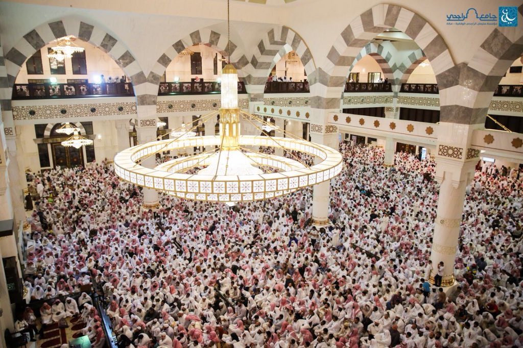 m_saudi_2030's tweet photo. تعطش الأنفس وبذكر الله ترتوي
هنا الحياه،هنا تطيب الأنفس بذكر الله
هنا يتزاحم عباد الله ع بيوت الله
حضور يغيض قلوب المنافقين
🍀ويبهج قلوب المؤمنين🍀
شهد #جامع_الراجحي_بمكة
حضوراً كثيفاً لمحاضرة الشيخ علي القرني💢
هذا هو واقع بلادنا ومجتمعنا ولاعزاء لكارهي الحياة بالقرب من الله🇸🇦 https://t.co/D9knmWW65O