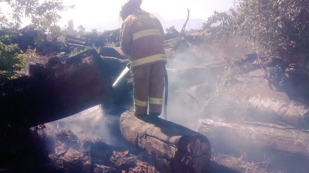 DavidLopezDLC's tweet photo. Desde el día de ayer y hasta hoy, mis compañeros de @PcybMetepec continúan apoyando en Tenango del Valle debido a un fuerte incendio ocurrido en el municipio vecino. https://t.co/k1rwJuN93Y