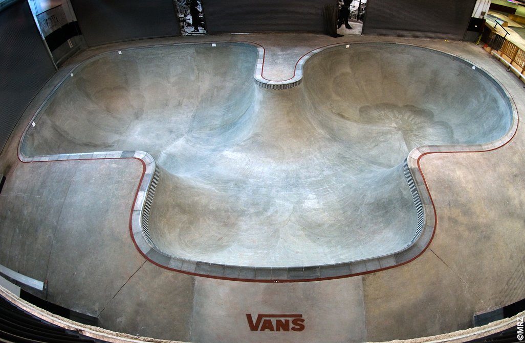 Our replica of the original Combi pool that was originally located at the Upland Pipeline Skatepark in California during the early 1980s. The Vans Combi Bowl is believed to be one of the best pools in skateboarding history. #skatehistory #combibowl 

Built By: #caskateparks