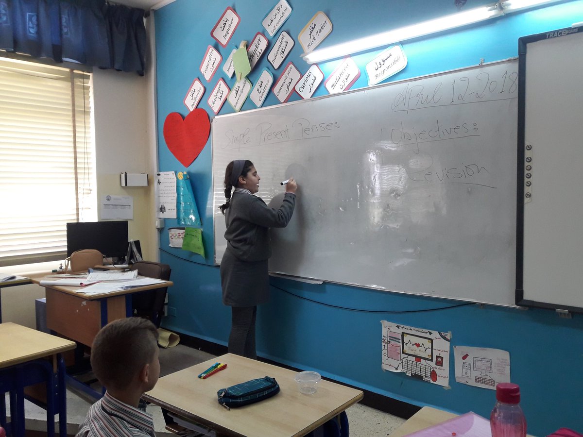 AtiehSamah's tweet photo. Taking teacher's role and revising lessons with classmates stimulate learners to share and understand# Grade 5 C @MakAishaSchool https://t.co/aFGtR3XkPi