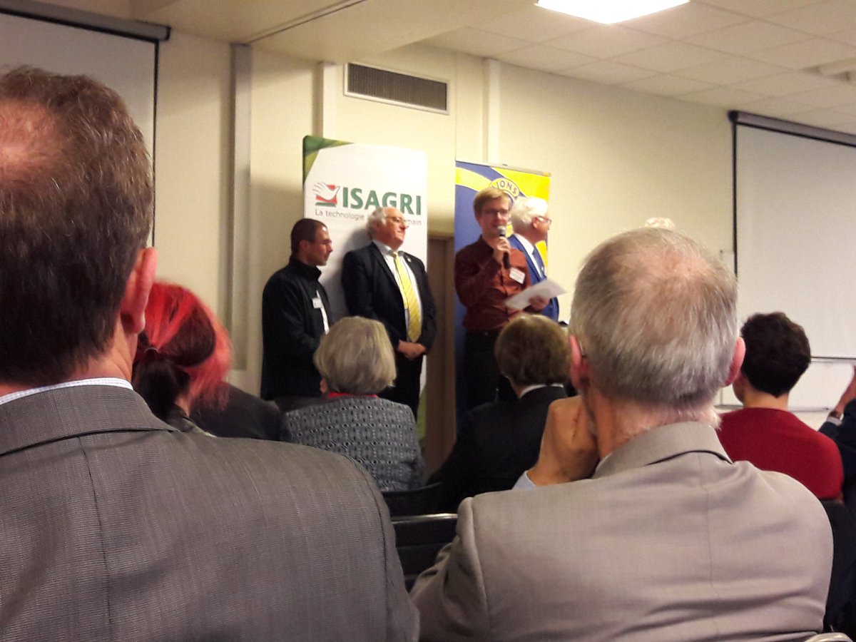 ✊ Merci au Lions Clubs International pour ce prix de la création d'entreprise ! Au delà de la reconnaissance et du coup de boost évident que ça me redonne, le chèque de 3000 € sera utilisé à bon escient 😀