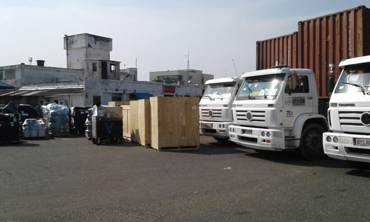 jonathanqa's tweet photo. Will Smith llega a Cartagena para grabar la película 'Gemini Man' mientras #TRANSQUIROGA Se ocupa de la Logística de recibo y de Material para la Producción de su Película. https://t.co/H2Ye2P13zB