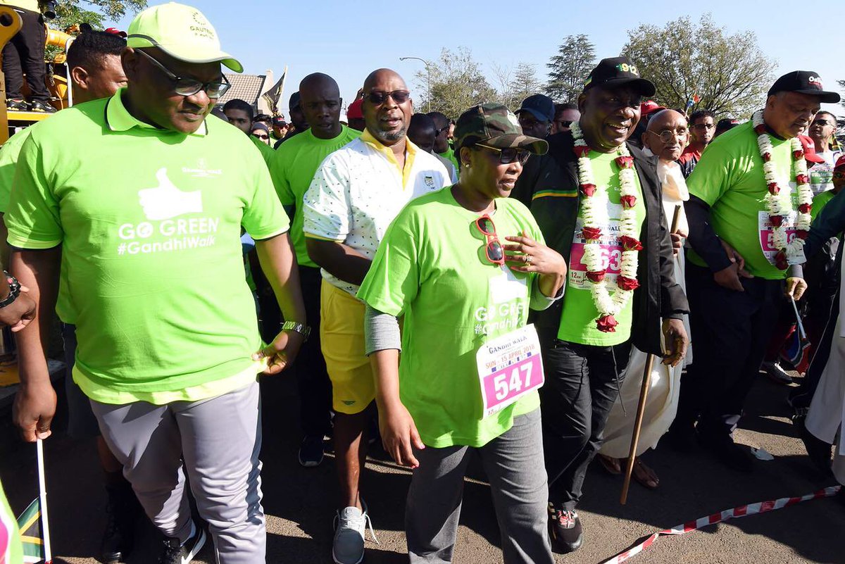 EDAyandaDlodlo's tweet photo. A beautiful and thoroughly enjoyable day, walking with President @CyrilRamaphosa, @David_Makhura and civil rights activist @RevJJackson to raise community awareness and change behaviors towards climate change and greener living. 

#Gandhiwalk2018 https://t.co/WwOIwHM1mX