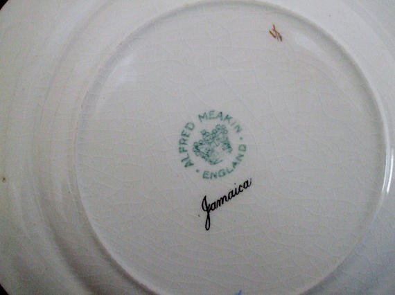 VoltInuOfflclal's tweet photo. 4 Vintage Art Deco Alfred Meakin Jamaica Pattern Octagonal Side Plates #Tableware #porcelain  #Artdeco  #Vintage #followvintage #vintagehome #gotvintage #vintageshowandsell  #shabbychic #teaparty #home #diningg #etsy #living #vintagechina  #ebay #retro https://t.co/dilxKiyoXm … https://t.co/7EFaEclY0T