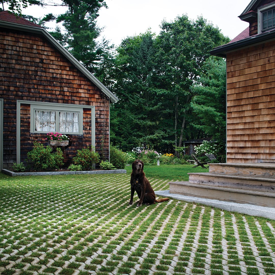 Thinking of an outdoor living addition to your home? Before you start, be sure to keep these helpful considerations in mind! 
Link: bit.ly/2GPuM94

#Belgard #outdoorliving #outdoorinspiration #homeowners #tips