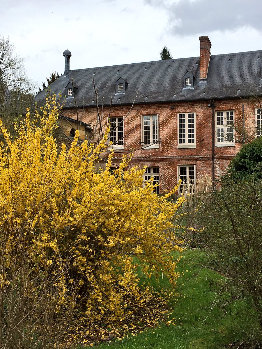 voyagerenphotos's tweet photo. Découverte des Jardins du Château d'Acquigny, un havre de paix pour terminer notre week-end dans l'Eure en Normandie #Eure #AilleursEnNormandie https://t.co/VD0htUKbRZ