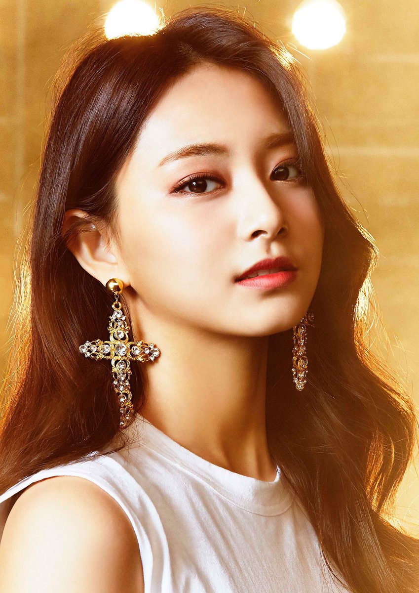 Minju Vs Tzuyu Allkpop Forums minju-vs-tzuyu-allkpop-forums