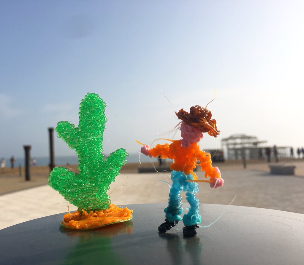 ExploringSenses's tweet photo. Such a great view outside our #esmakerlab on Brighton Seafront. Our doors are open, you can make #3Dpen things, enjoy the sea breeze, glorious sunshine &amp; views of #WestPier. If that’s not enough you could go up @ba_i360 or treat yourself to a meal @murmur_restaurant 
#brighton https://t.co/xO9Q3F5ch1