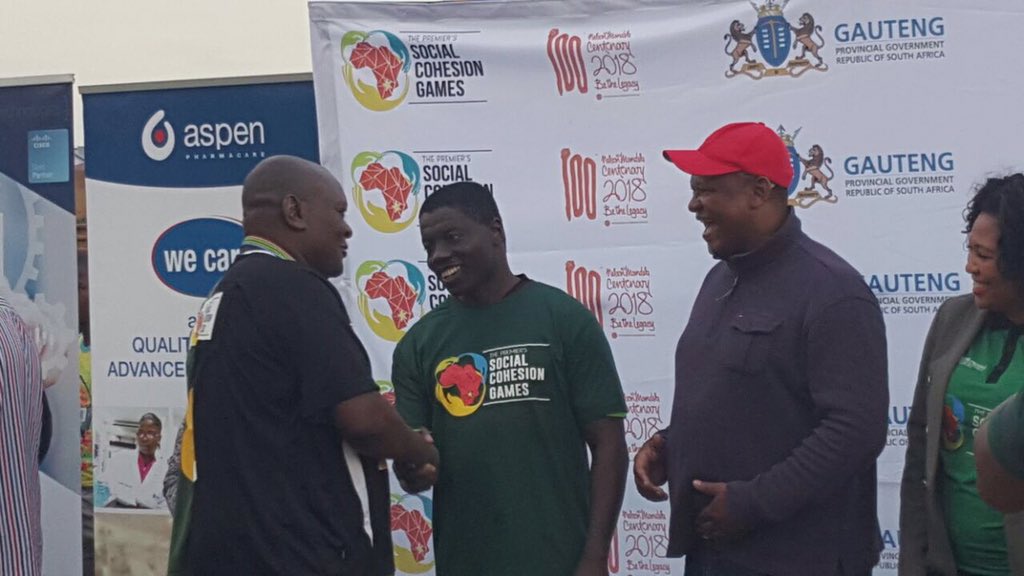GautengProvince's tweet photo. #PSCG18 Premier receiving his medal from MEC @FaithMazibukoSA - well played Premier @PREMIERSCG https://t.co/SYxDHkJUvU