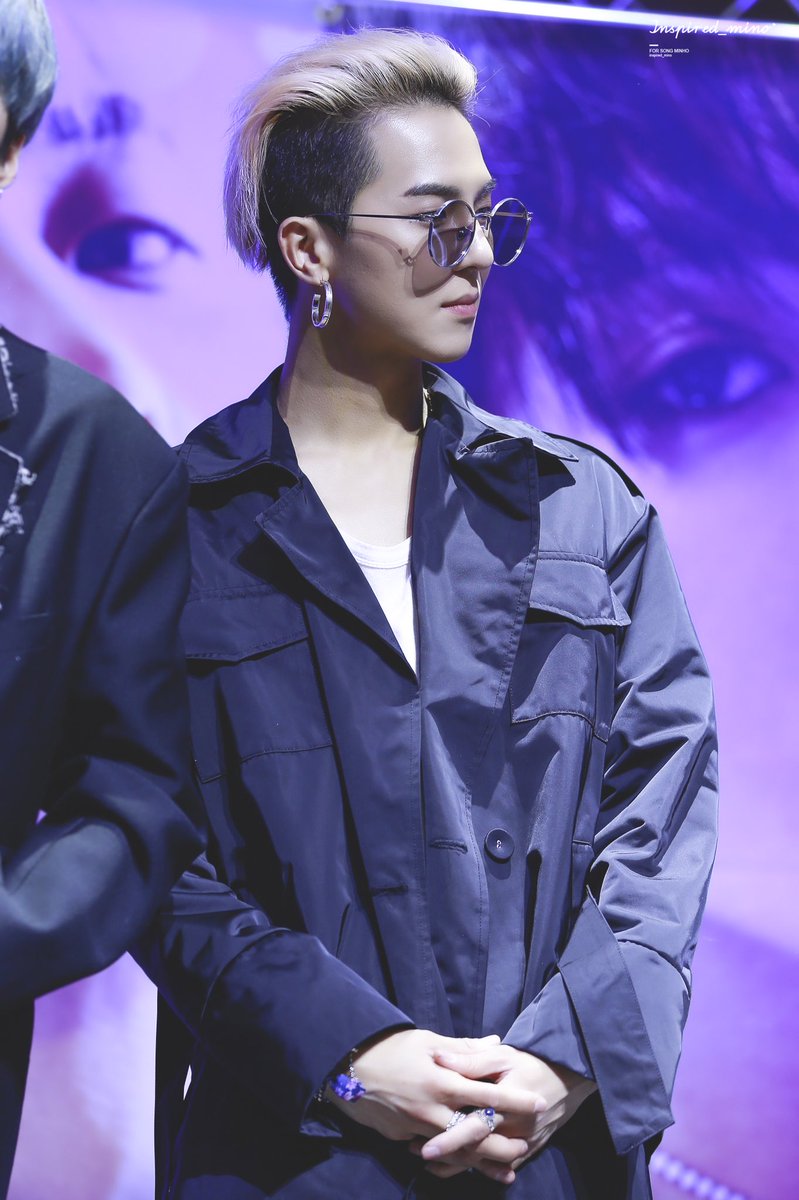 180413 부산팬싸
🕶✌🏻#송민호 #위너