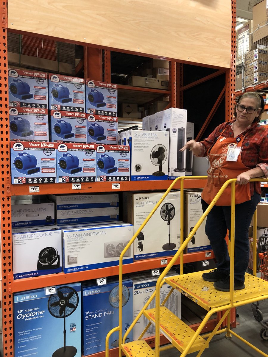 Bendotts's tweet photo. Even though the weather is still gloomy customers are getting ready for the warm weather to get here. Donna doing a great job refilling the fan endcap for our customers #bringontheheat #stackithighwatchitfly @_Brandy_MB https://t.co/MoNK78DjB8