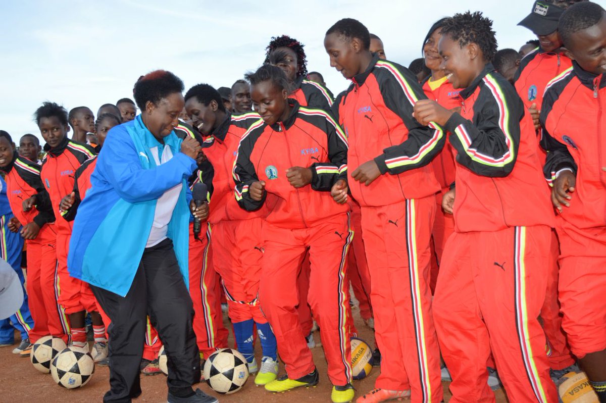 NdetoMwau's tweet photo. I have  flagged  off the Makueni Football and volley ball teams that will fly the county's flag at the Kyisa games that will be staged in Makueni beginning Tomorrow 16th to 22nd.@governorkibwana @KenyaGovernors @citizentvkenya @ntvkenya @K24Tv @warothe @MikeOkinyi https://t.co/FwDA15nAql
