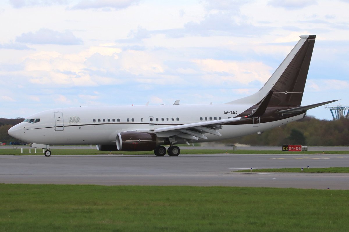 luxskater's tweet photo. #Dutch government #boeing #bbj 9H-BBJ visited @luxairport today for the first time! The BBJ replaces the long lasting Fokker 70. https://t.co/Cv37NadKiS