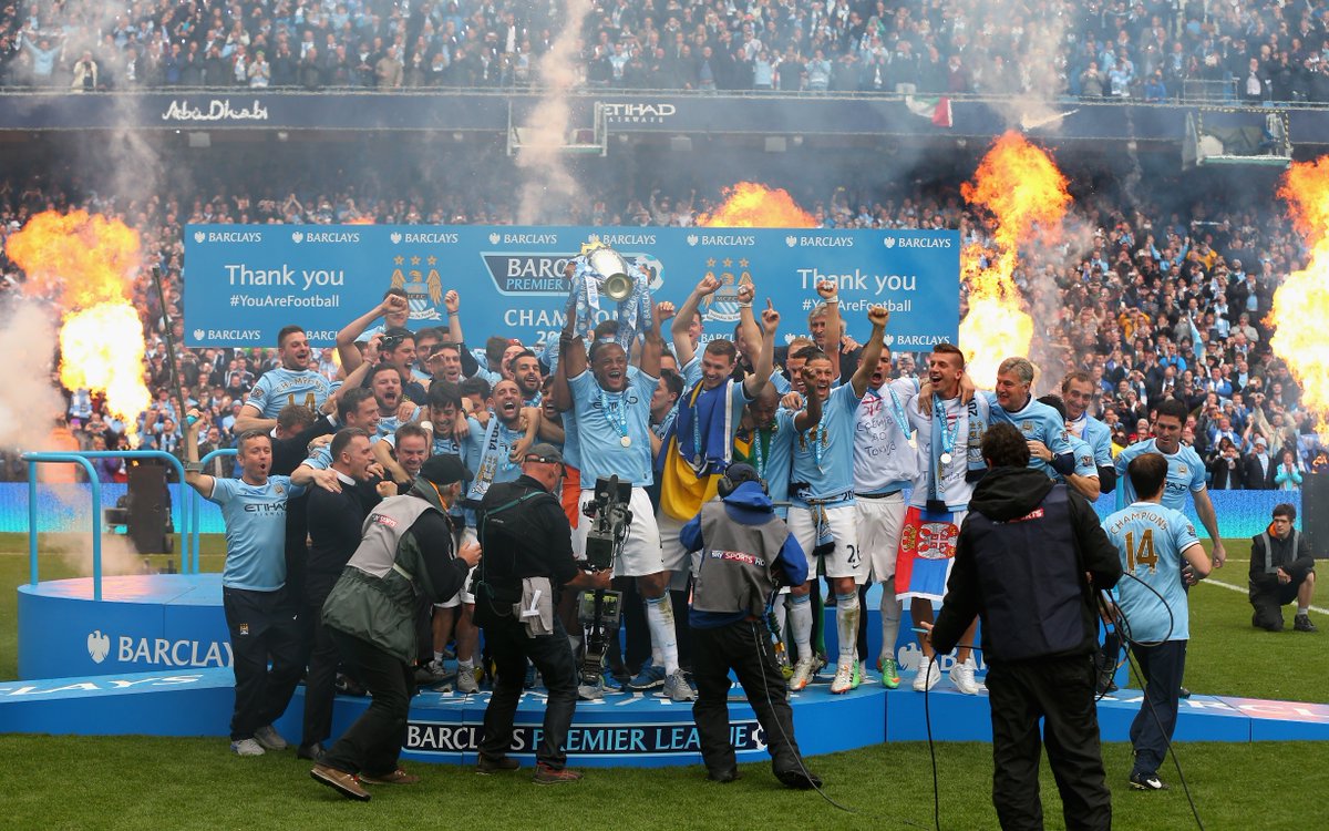 Squawka's tweet photo. Last five Premier League winners:

2013/14: Man City 🔵🏆
2014/15: Chelsea 🔵🏆
2015/16: Leicester 🔵🏆
2016/17: Chelsea 🔵🏆
2017/18: Man City 🔵🏆

Blue is the colour. https://t.co/mRV0IaW8Bc