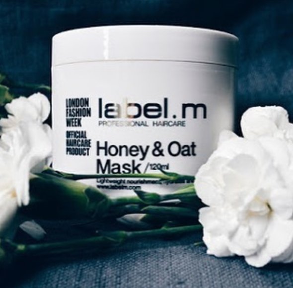 essensualsUK's tweet image. Replace lost moisture and leave you hair feeling luxuriously soft with the @labelmUK Honey &amp;amp; Oat Mask 🌟 📷Atelier Hair #honeyandoat #essensuals #labelm