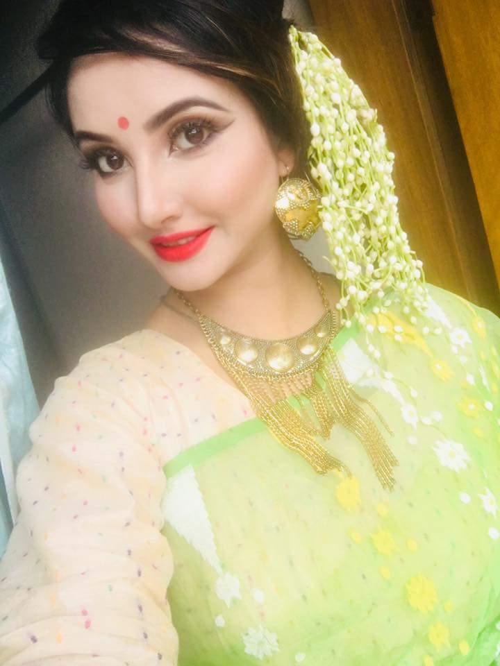 FarinOfficial's tweet photo. শুভ নববর্ষ.....💓 💚 https://t.co/Z0ZfVMB0iS