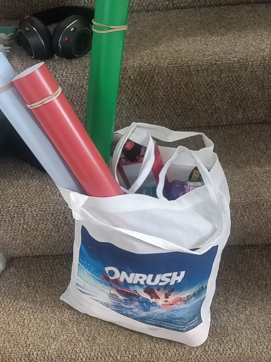 GamesShed's tweet photo. #Rezzed2018 has officially come to a close and I'm back home with my bag of swag! A great expo that I will return to next year! @TomMarett @SlopesGameRoom
Stand out games for me were #windlands2 #blockships #gangbeasts #strangebrigade and #hyperbrawl - Thanks @egx #Rezzed https://t.co/AfrJULOMrV