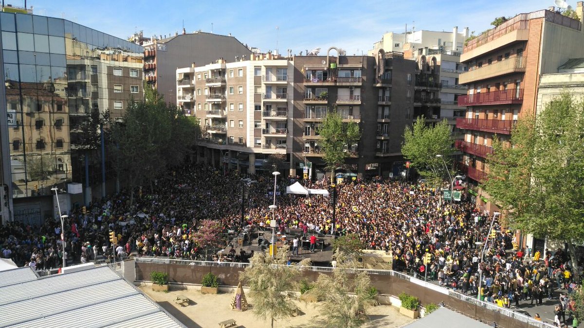 Sokolowicz's tweet photo. #NoCallarem #RapearNoEsDelito #EnvoltemLaModel #setmanaperlallibertatdexpressió #DemàPotsSerTu #SemanaPorLaLibertadDeExpresión #NoCallaremos https://t.co/oK9a3IOSNm