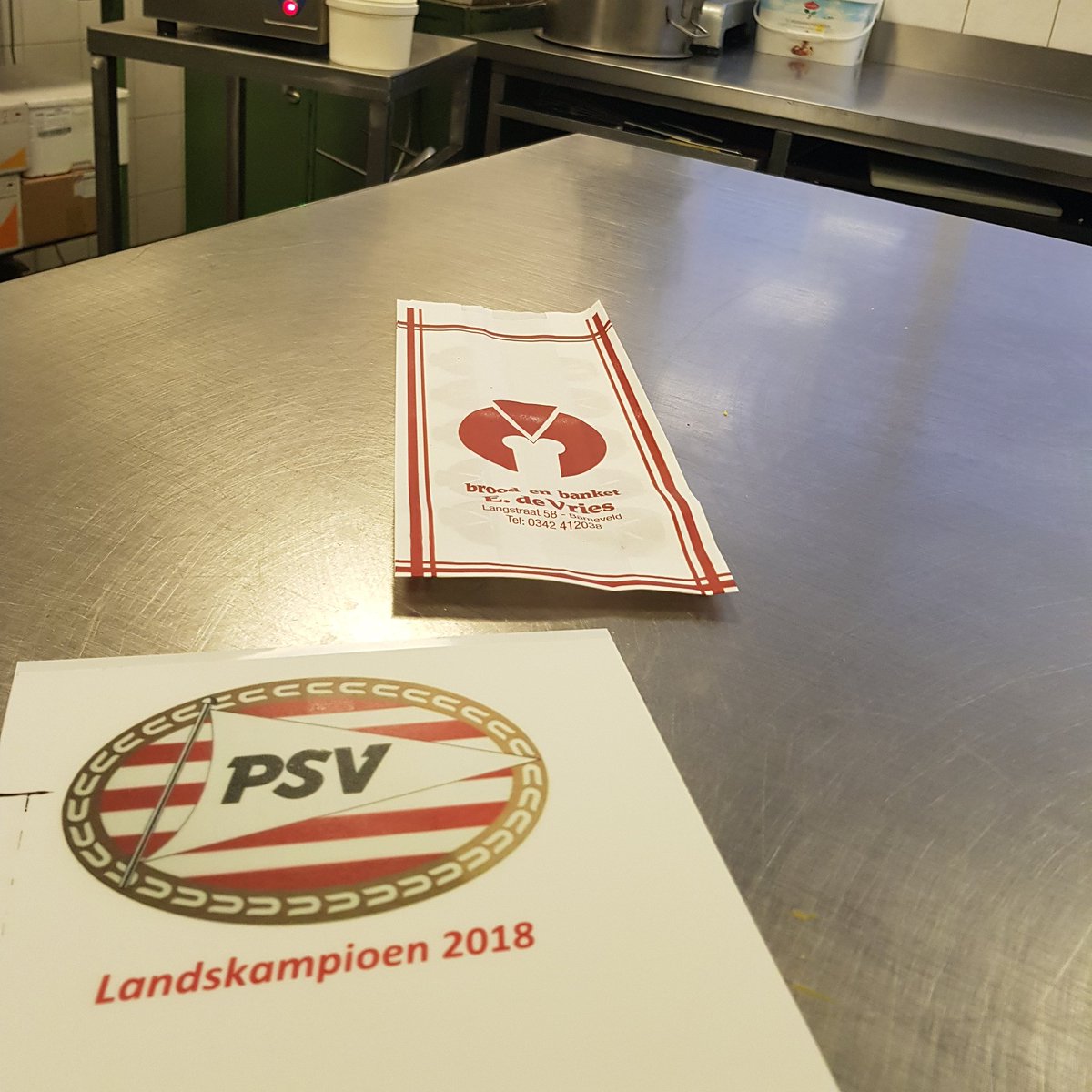 Theo de Vries tweet media