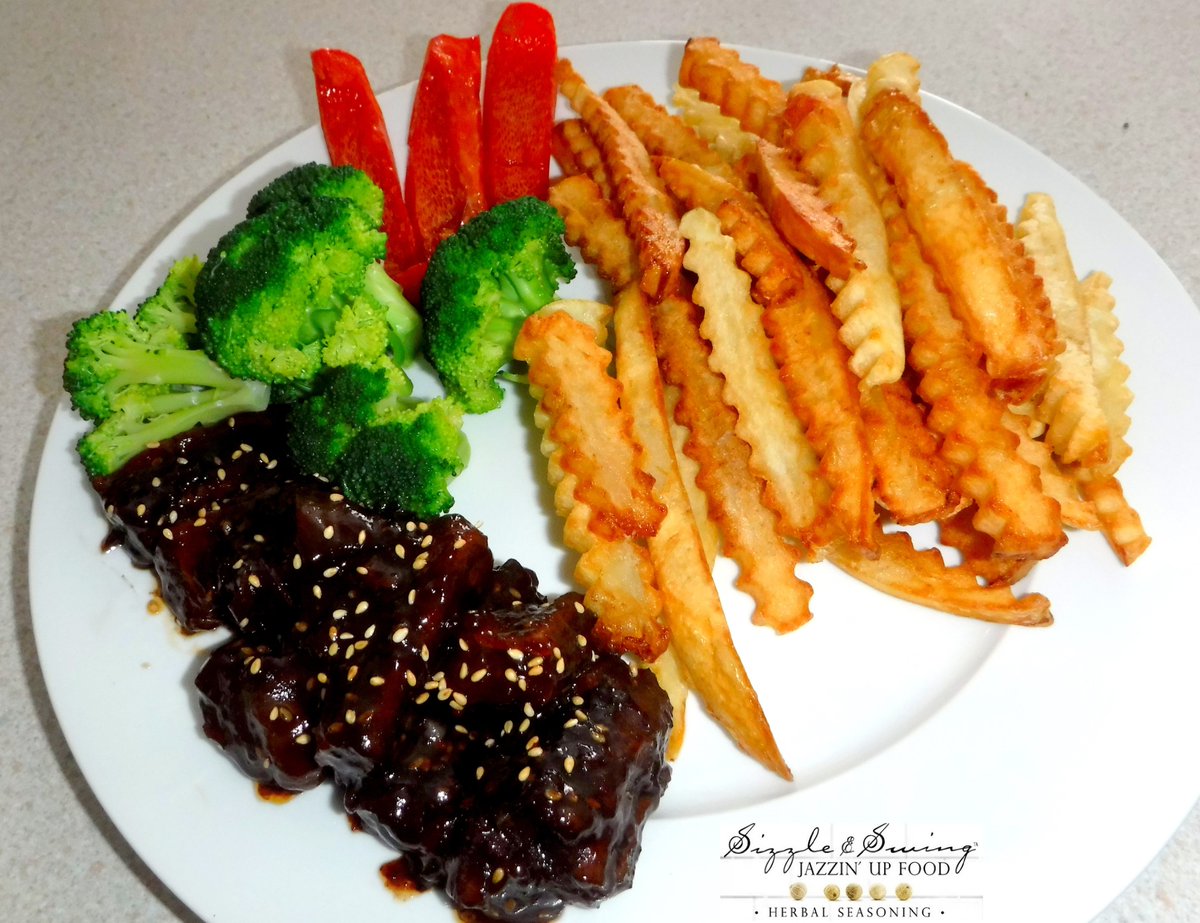 SizzleAndSwing's tweet photo. Sizzling Sesame Beef with fries #sesame #Sesamebeef #hongkong #Chinese #Chinesefood #Asianfood @erindickins https://t.co/NcXBArYuKF
