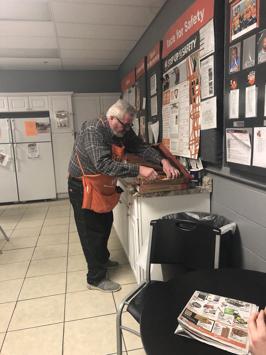 HomeDepotTC's tweet photo. Treated our associates with pizza for trekking in on a bad winter day! @anzarut1 @lisa_looker @Softail1968Andy https://t.co/HGKKNONFRN