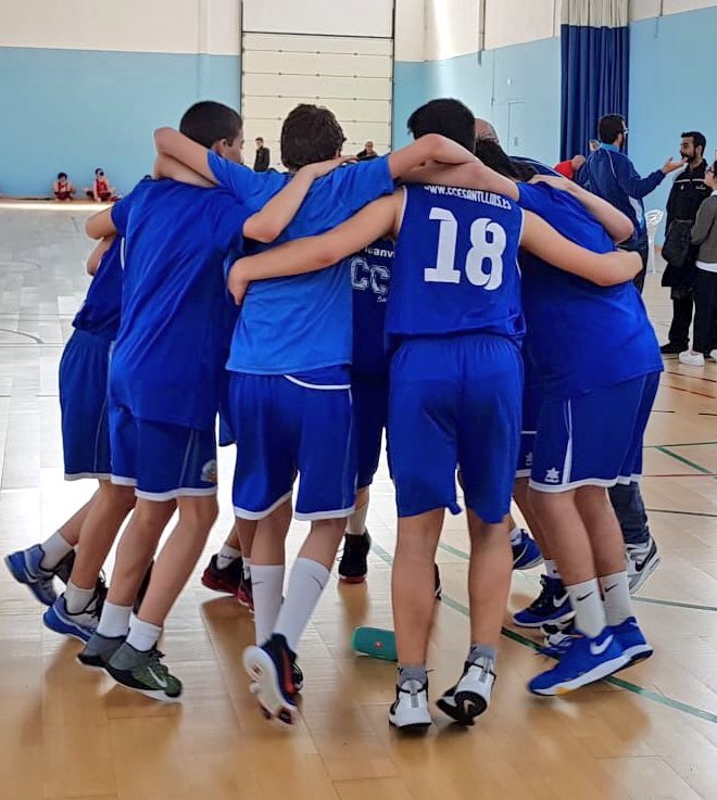 joanmescala's tweet photo. @CCESANTLLUIS  🏀🏀 Campions Infantil Masculí de Lliga Menorca. Veure com s’ajuden, es recolzen, s’entrenen a ells mateixos. Orgullós d’aquest equip. #somblaus #bluebadboys #ajugarbe #ensestimem #imbatuts #sumaysigue #NEXT https://t.co/hsq7c9Kx22