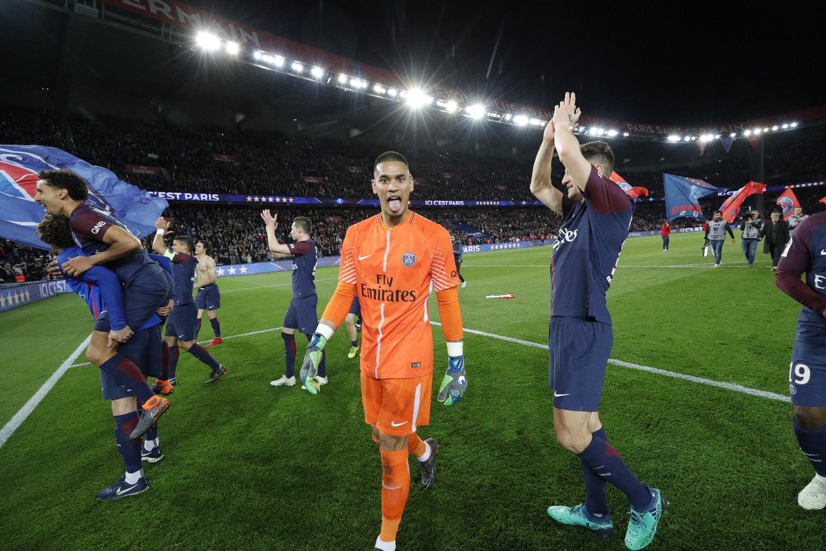 AreolaOfficiel tweet picture