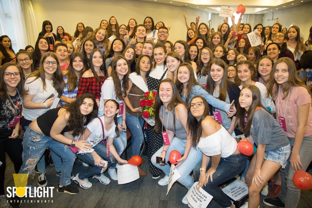 pllconventionbr's tweet image. Parabéns a todos que compareceram no evento de São Paulo e Rio de Janeiro. Vocês foram INCRÍVEIS! Obrigada @SpotBrasil por ter dado um excelente evento mesmo com todos os imprevistos que tiveram. Espero que a Torrey volte logo. Ela é incrível! ❤️

#PrettyLittleWeekend