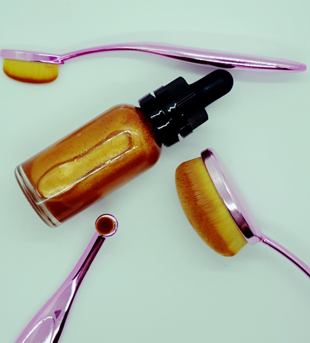 GoodStuffonEtsy's tweet photo. #NewProduct #NaturalBronzer wondering if I should list this today! Click the🔃 and let me know what you think! #PeachBronze 🍑💎🌞 #EtsyPromote #EtsySeller 2 oz (60 ml) for $18 on and #FreeShipping https://t.co/81GL96m0Hu