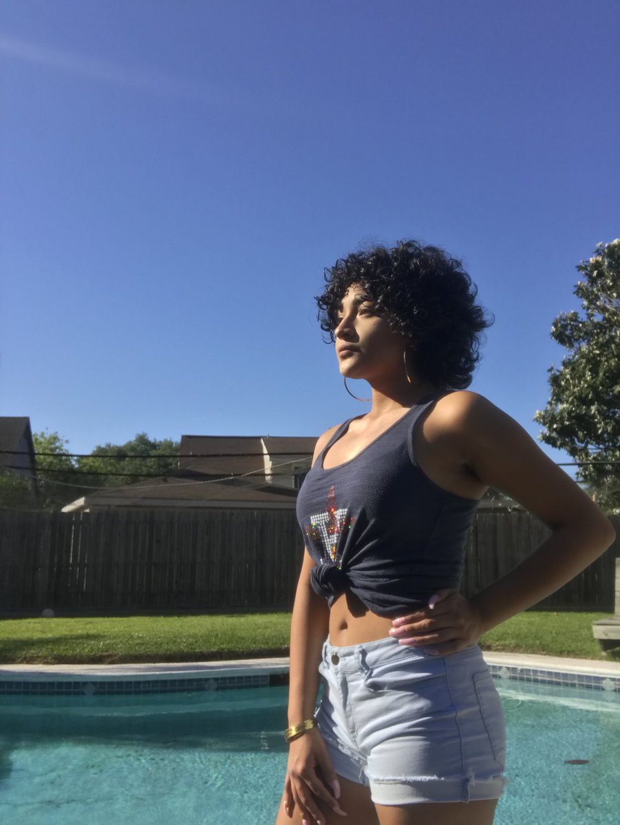 bbydollnadya's tweet photo. Go Astros!! 💙🧡 https://t.co/pLQPnuGlIJ