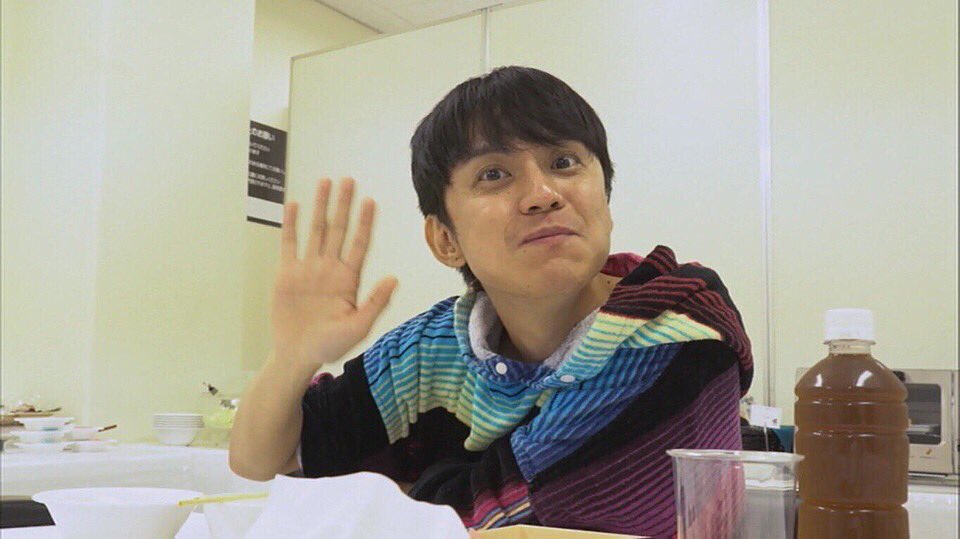 176cm_con's tweet photo. 私の母はこの二枚を同一人物だと思ってない
もともと8人だったって聞いて、1枚目の渋谷さんが抜けて2枚目の渋谷さんが今回抜けると思ってる https://t.co/qxXT5nmRDR