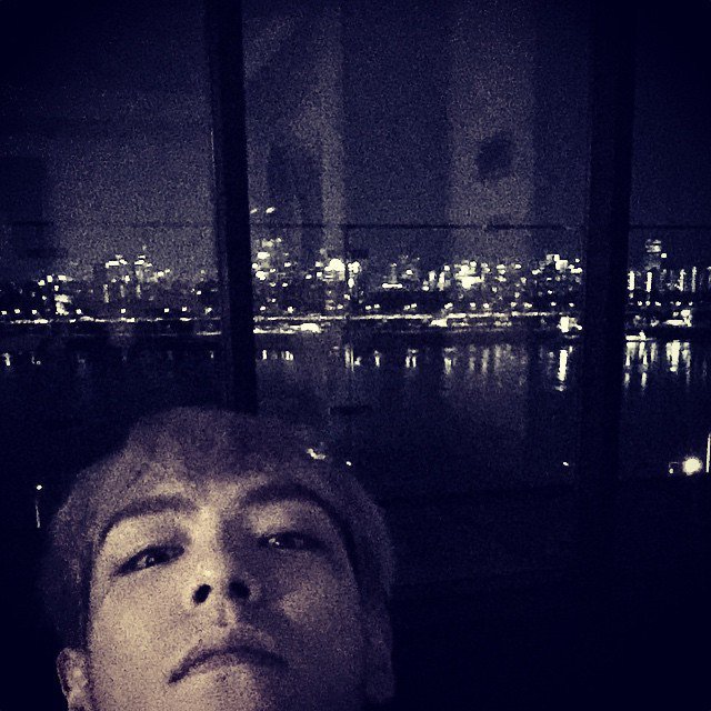 tzardomyn1k's tweet photo. goodnight to choi seunghyun only https://t.co/xs0vcSEknx