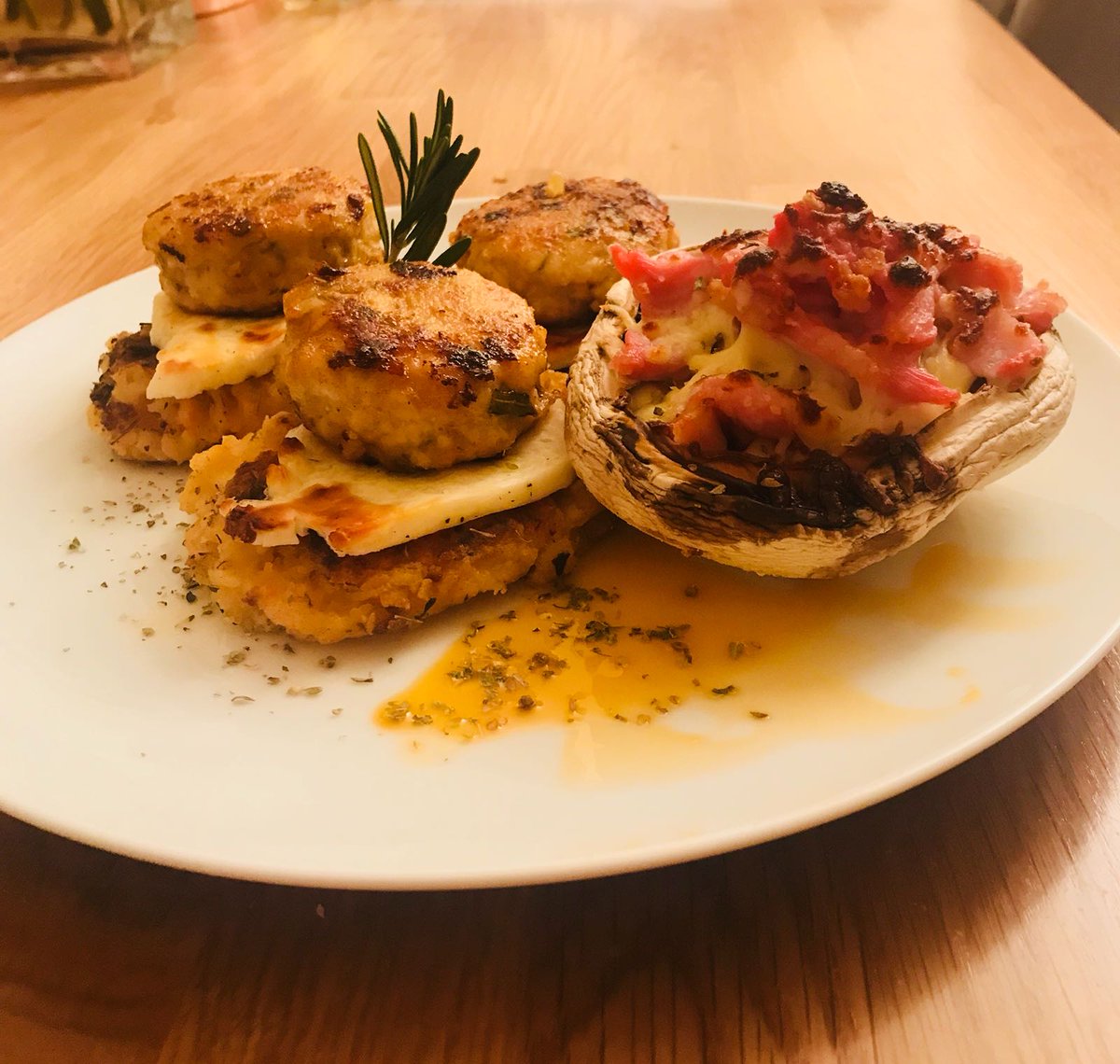 DarryNovak's tweet photo. Date night dinner. Can I cook or can I cook (I hope I can 😶)? #gay #gayboy #gaychef #gayfood #gayman #gaylove #gaydatenight #gayguy https://t.co/mV0L57HqcU