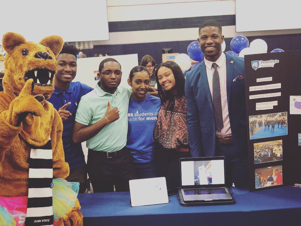 nsbe_psh's tweet photo. Our #NSBE members at @PSUHarrisburg open house for #PennState2022 #PSH2022 #PSHBG2022 #PSUH2022 #PSUHBG2022 #PSU https://t.co/BefjdADS1p