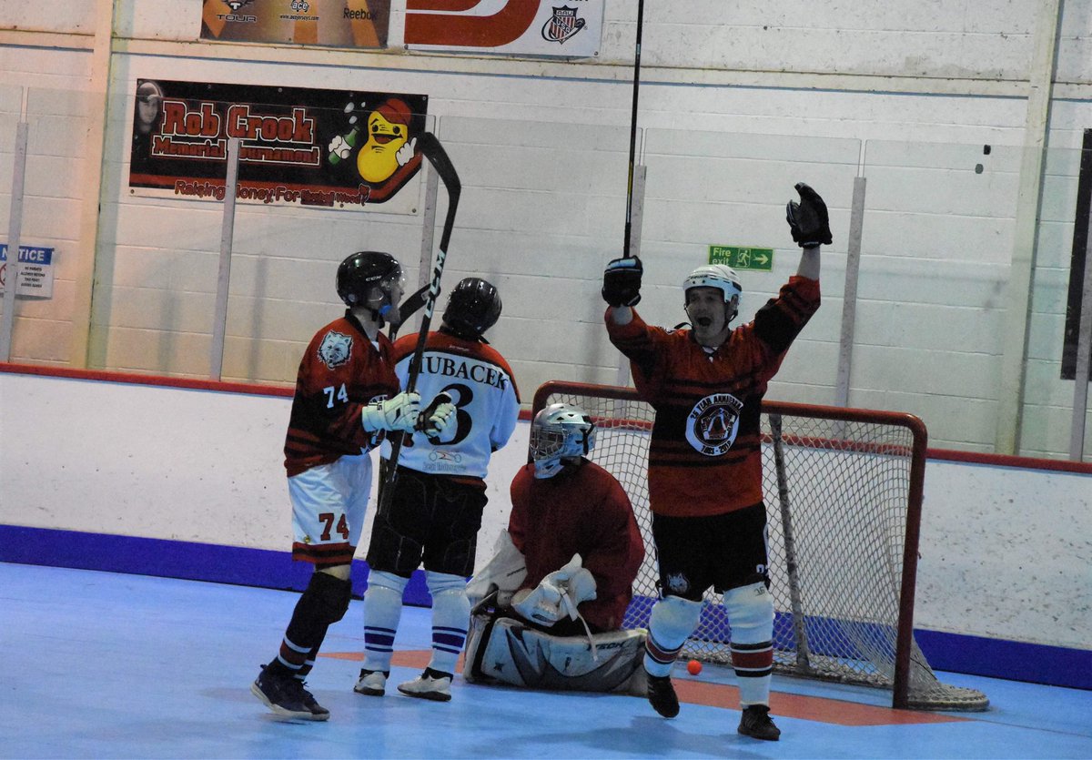 Nottingham Wolves tweet media