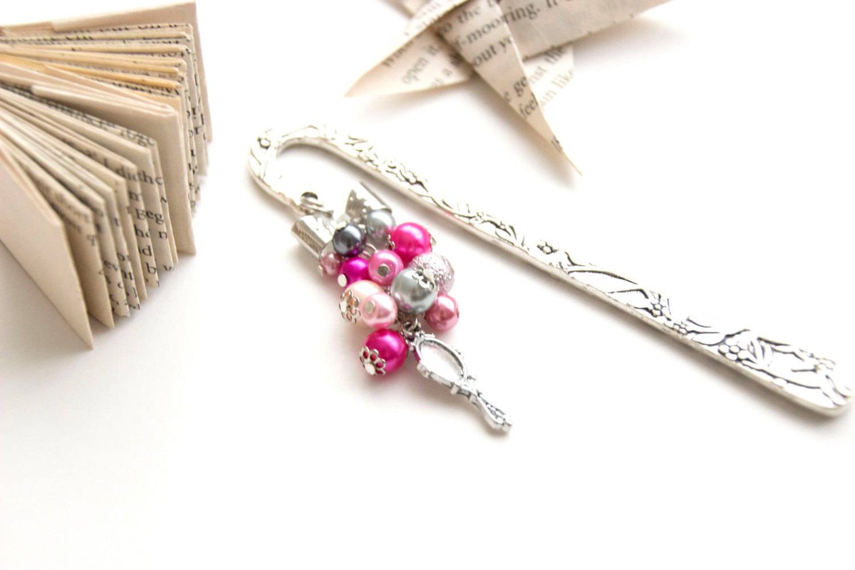 milaekem's tweet photo. Mirror bookmark and a lot more are 30% off https://t.co/7D8CVENi65 

#bookmark #mirror #silver #silverbookmark #Books #bookish #Teensgifts #Girlsgifts #BirthdaygiftsforHer #bridesmaids #pink #grey #handmade #handmadegifts #giftsideas #giftinspiration #giftsforbooklover https://t.co/DtKwJCTmUB