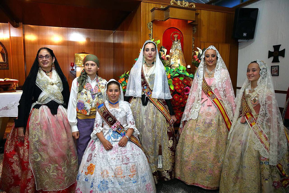 JCF_Valencia's tweet photo. Entrega de recompenses, ofrena i mascletà nocturna a Mallorca. L’agenda fallera del cap de setmana està sent molt intensa a la falla de El Toro, a Calvià #Falles18 #Mallorca #fallesMallorca https://t.co/lxfKJ26dUW
