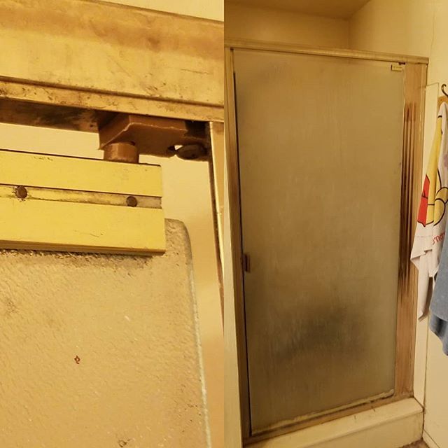 Ben_Mac's tweet photo. Guess who has his shower door back on, this guy. Thanks to his 3D printer. 
#livingthedream #monopricemini #3dprinting https://t.co/lRk2jW9WQw https://t.co/ITMXJp3Uw0