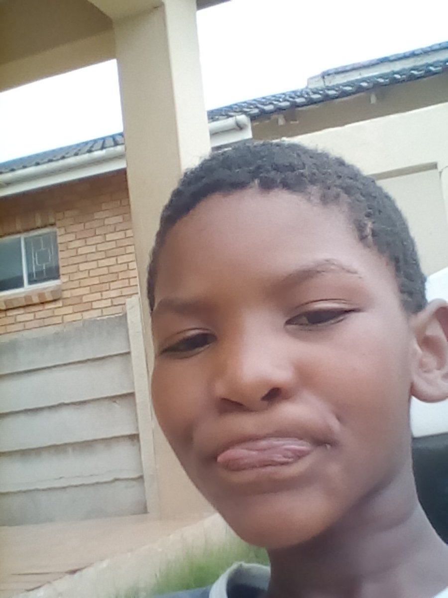 Lithembeer3's tweet photo. @B_I_GMan45 K its your fucken problem that u like sex not us cause some of us want to laugh real thingz like pose za khona https://t.co/y9TTzP9h9x