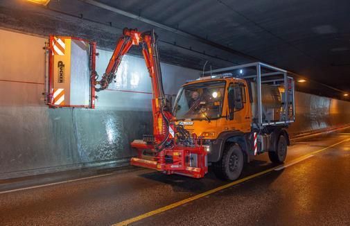 #Kanaltunnel in #Rendsburg: #Frühjahrsputz in der Oströhre. ebx.sh/2qyOPli https://t.co/xmHn9jwK9M