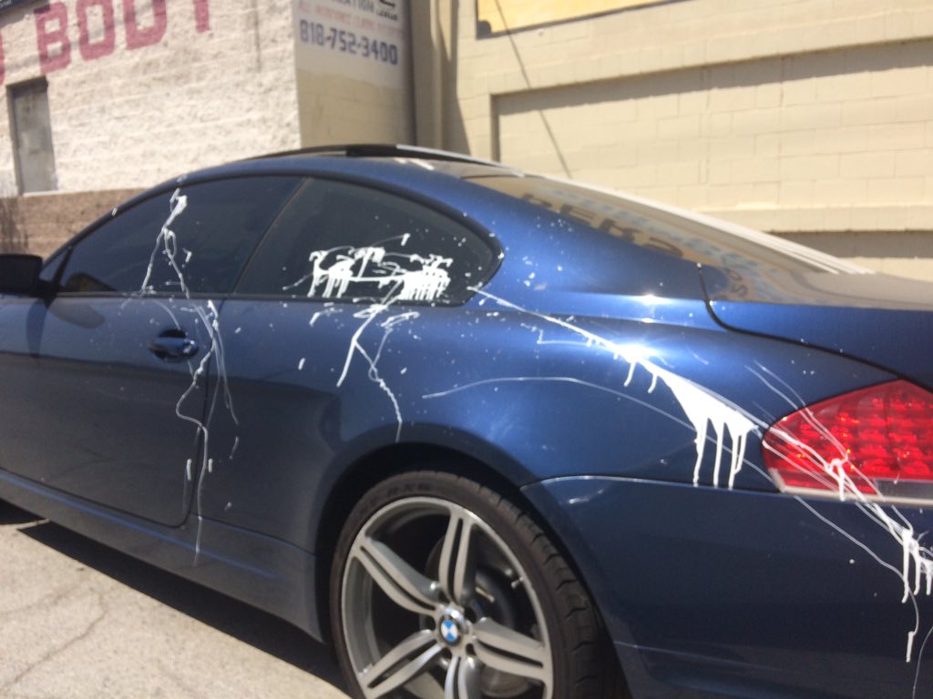 2 pic. This is what happens IF you piss the  > BITCH < off. !!!     So sad https://t.co/MAMYgKkobP