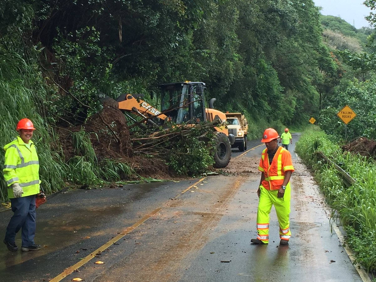 DOTHawaii's tweet photo. Kauai #hitraffic update: HDOT crews are working to clear Kuhio Hwy. There are a lot of areas to work on. Continue to monitor conditions. https://t.co/FXKn3r3HlS