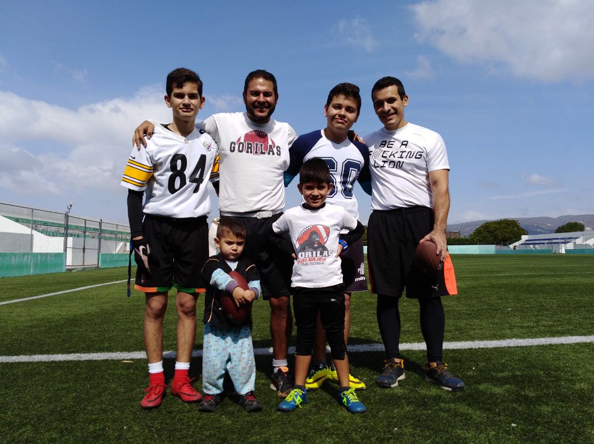 GorilasSalvajes's tweet photo. WHITE GORILAS  #ElTochoEsLaVida #FlagFootball #FootballItsLife 🏈 https://t.co/r20EX3WeLW